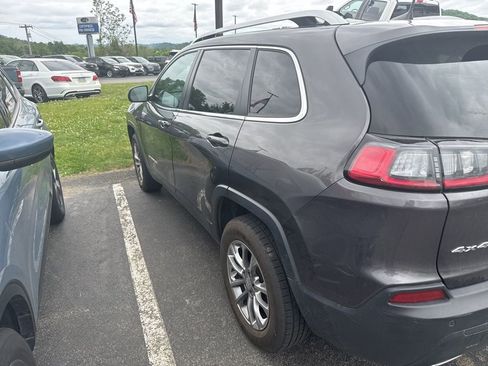 Used 2021 Jeep Cherokee Latitude Lux AWD/4WD image 6