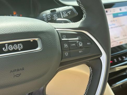 New 2026 Jeep Grand Cherokee L Limited AWD/4WD image 28