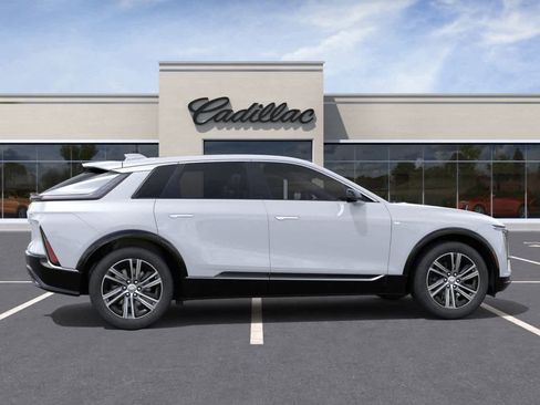 New 2026 Cadillac Lyriq Luxury image 5