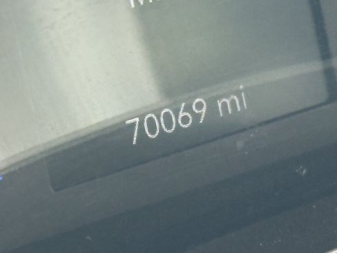 Used 2023 Chrysler Voyager LX FWD image 14