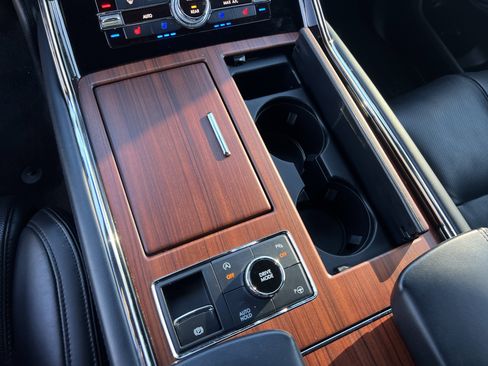 Used 2021 Lincoln Navigator Reserve image 23