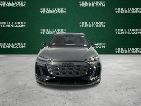 Used 2025 Audi SQ6 e-tron Prestige w/ Black Edition One image 6