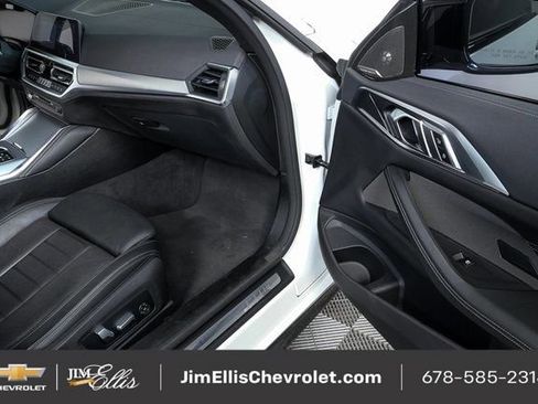 Used 2021 BMW M440i Convertible image 21