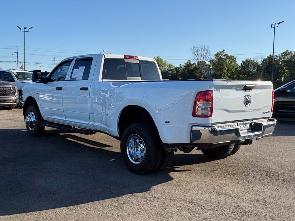 Used 2024 RAM 3500 Tradesman w/ Chrome Appearance Group AWD/4WD image 5