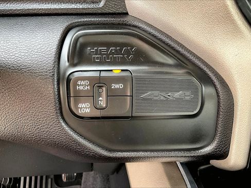 Used 2024 RAM 3500 Laramie w/ Towing Technology Group AWD/4WD image 30