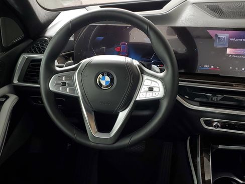 Certified 2025 BMW X7 xDrive40i image 12
