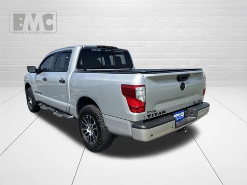 Used 2020 Nissan Titan SV w/ SV Convenience Package AWD/4WD image 4