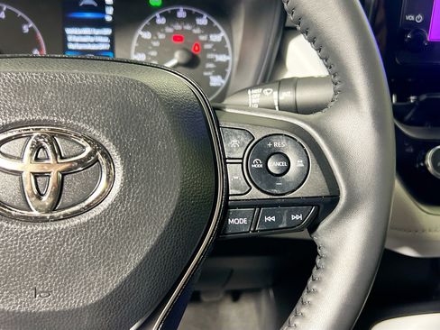 Used 2024 Toyota Corolla SE FWD image 19