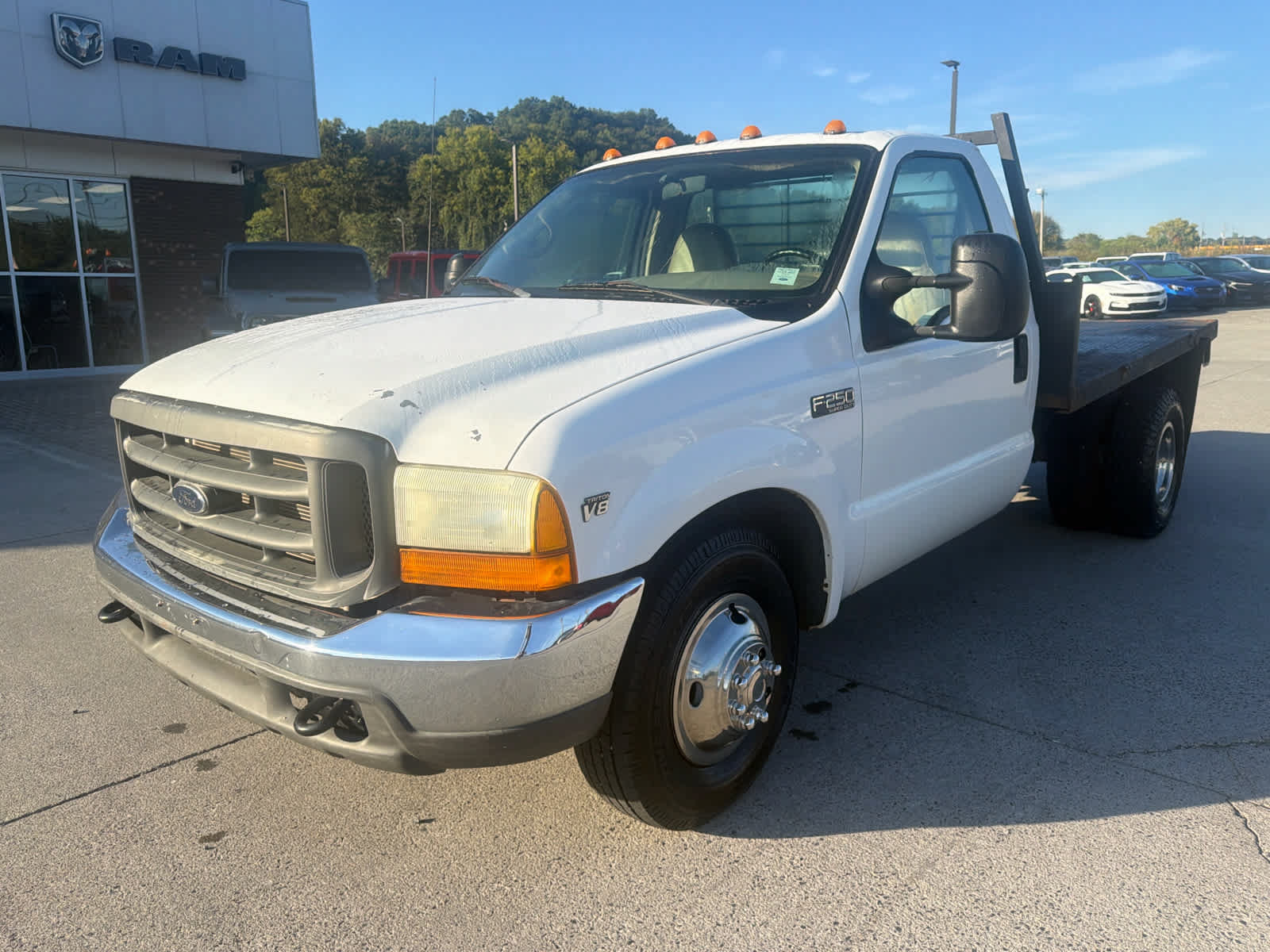 Used 2001 Ford F350 XL RWD image 4