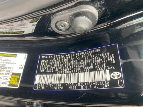 Used 2023 Toyota Corolla LE image 28