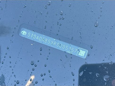 Used 2024 Toyota Grand Highlander AWD Hybrid image 36