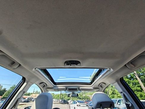 Used 2016 Subaru Forester 2.5i Premium w/ All-Weather Package AWD/4WD image 41