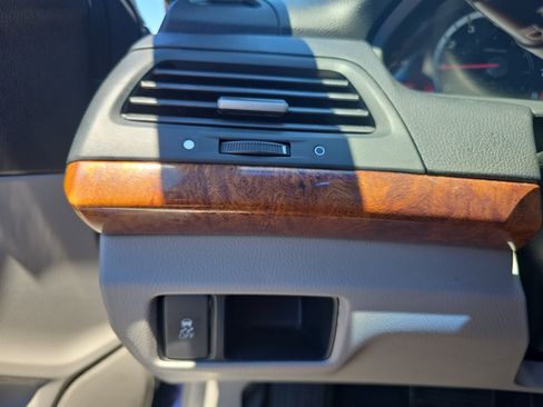 Used 2011 Honda Accord EX image 22