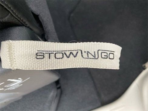 Used 2023 Chrysler Pacifica Touring-L image 14