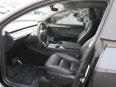 Used 2024 Tesla Model Y Long Range image 10