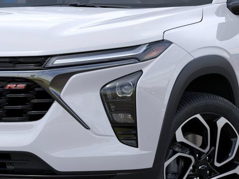 New 2026 Chevrolet Trax RS w/ Sunroof Package FWD image 10