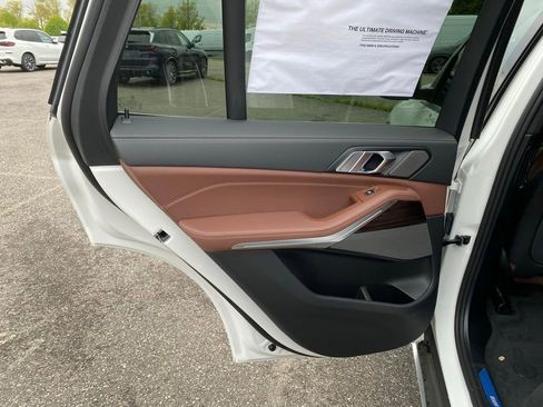 New 2026 BMW X5 xDrive40i w/ Premium Package AWD/4WD image 6
