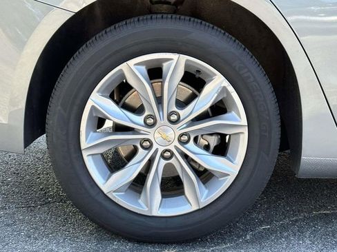 Used 2023 Chevrolet Malibu LT image 8