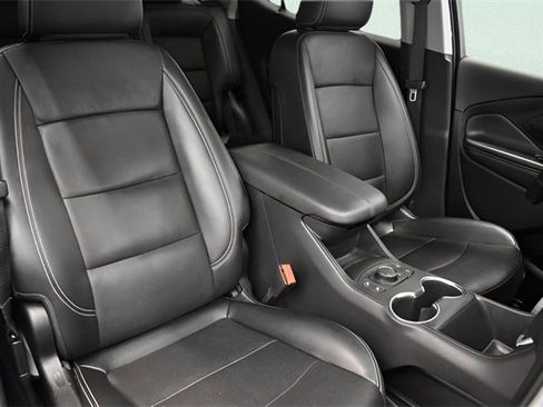 Used 2024 GMC Terrain SLT image 6