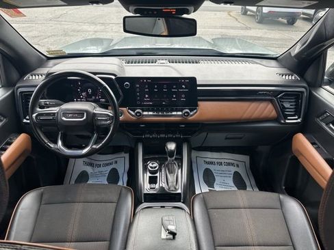 Used 2023 GMC Canyon AT4 image 22