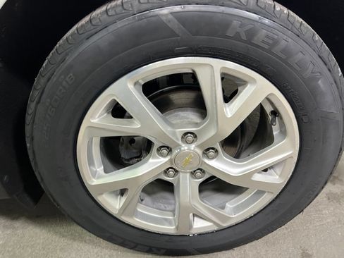 Used 2021 Chevrolet Equinox Premier AWD/4WD image 41