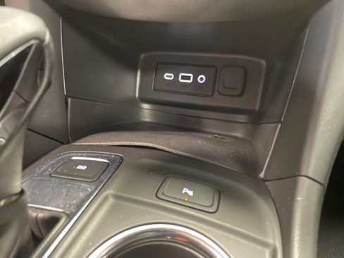 Used 2023 Chevrolet Equinox LT image 13