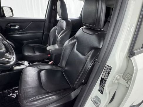 Used 2020 Jeep Renegade Limited AWD/4WD image 10