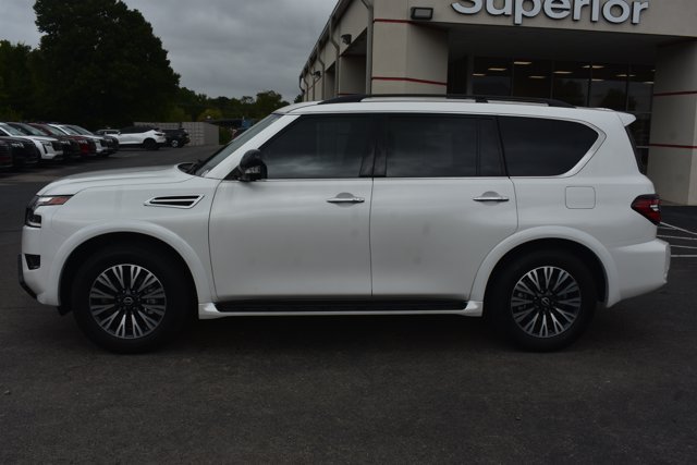 Used 2024 Nissan Armada SL w/ Midnight Edition Package RWD image 9
