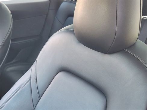 Used 2020 Tesla Model Y Long Range image 15