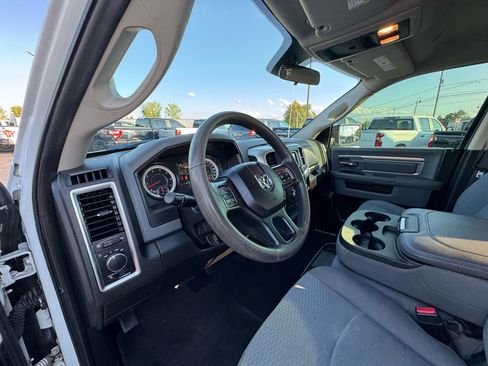 Used 2019 RAM 1500 Classic SLT image 19