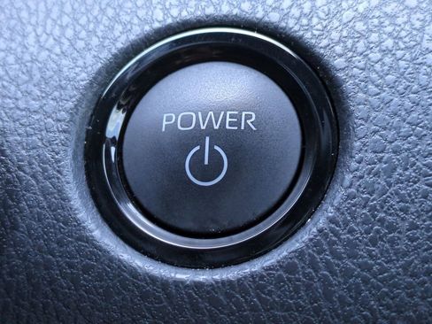 Used 2025 Toyota Camry SE FWD image 25
