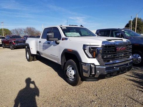 New 2026 GMC Sierra 3500 Pro w/ 1SA Pro Safety Plus Package image 7