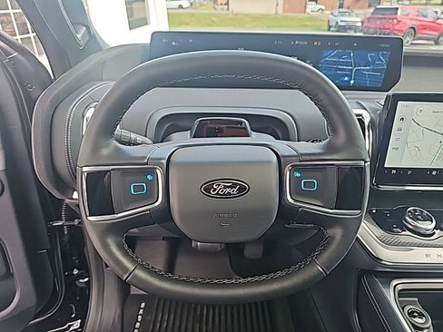 New 2026 Ford Expedition Max Platinum image 16