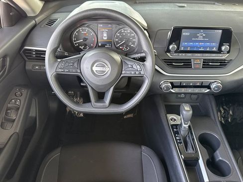 Certified 2024 Nissan Altima 2.5 S FWD image 14