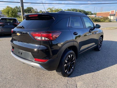 Used 2023 Chevrolet TrailBlazer LT image 3