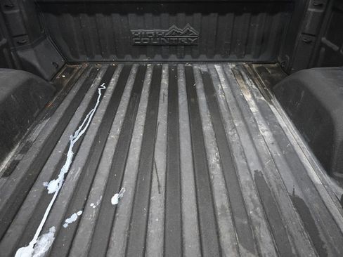 Used 2021 Chevrolet Silverado 1500 High Country w/ Technology Package image 9