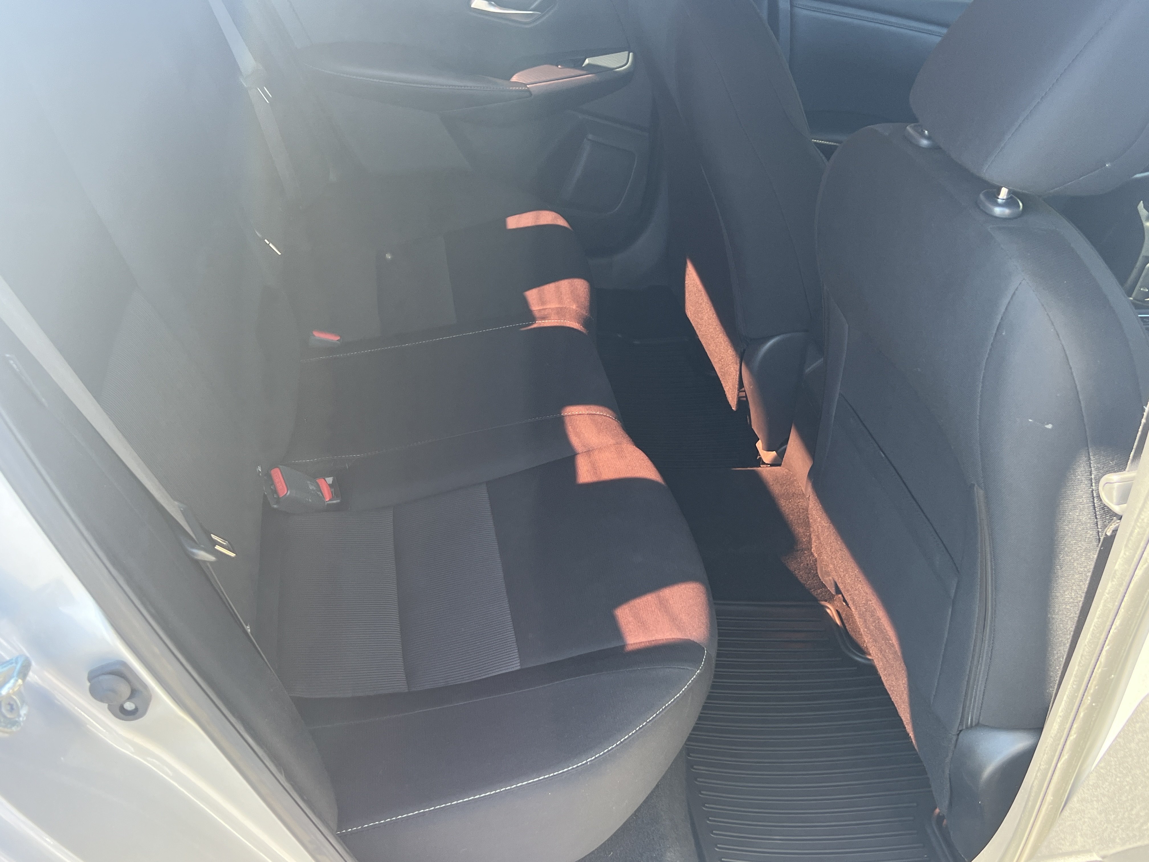 Used 2022 Nissan Sentra SV FWD image 16