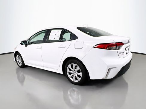 Used 2025 Toyota Corolla LE FWD image 8