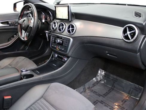 Used 2014 Mercedes-Benz CLA 250 Sport image 24