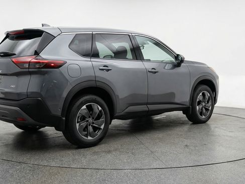 Used 2025 Nissan Rogue SV image 9