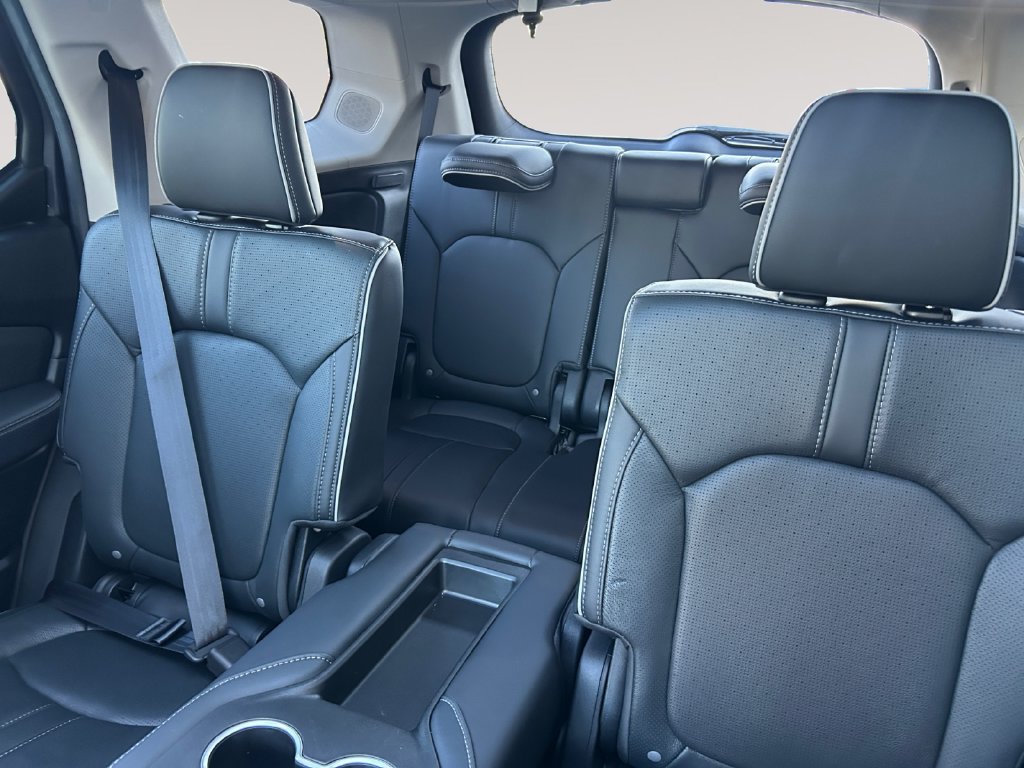 Used 2025 Honda Pilot Elite image 13