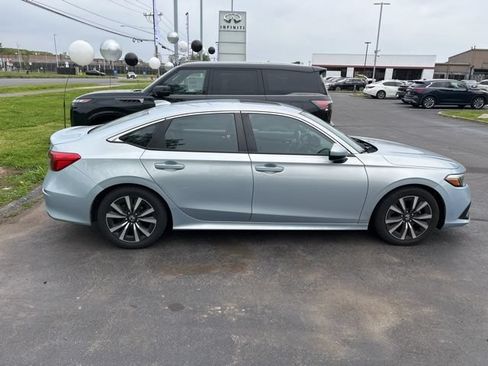 Used 2022 Honda Civic EX image 6