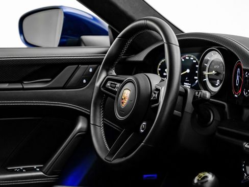 Used 2022 Porsche 911 GT3 image 54