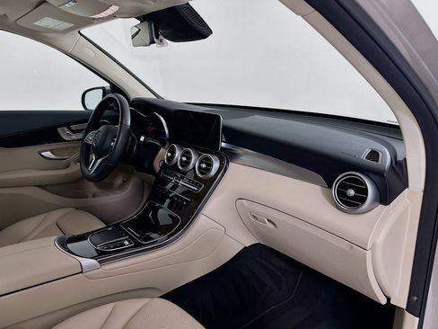 Used 2022 Mercedes-Benz GLC 300 image 30