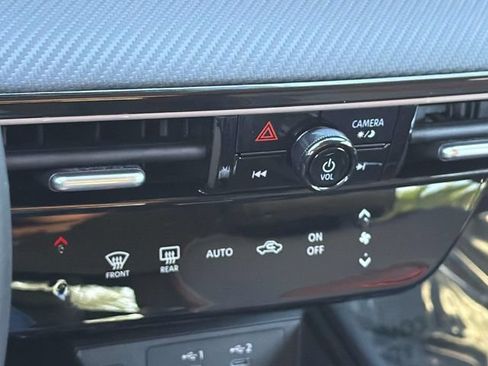 Certified 2025 Nissan Kicks SR AWD/4WD image 23