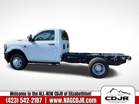 New 2024 RAM 3500 Tradesman image 6