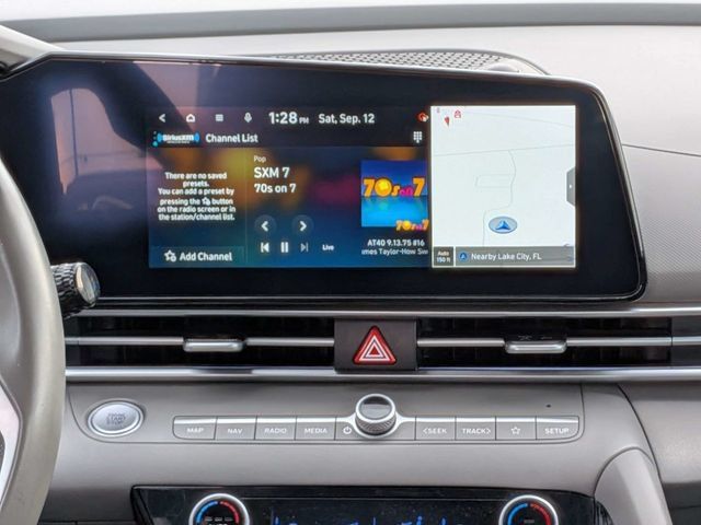 Used 2025 Hyundai Elantra SEL FWD image 16