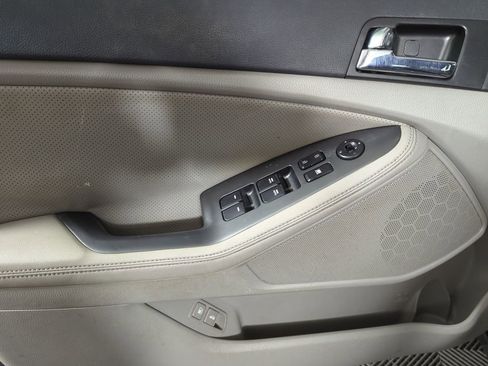 Used 2011 Kia Optima EX image 9