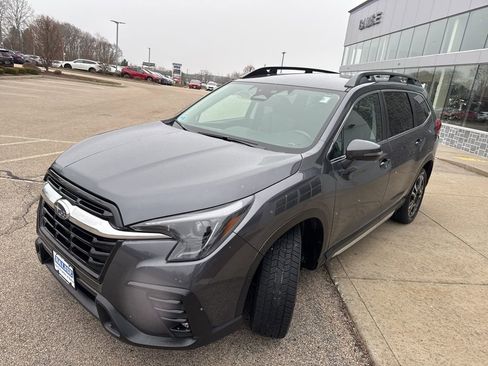 Used 2023 Subaru Ascent Limited image 5