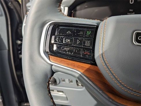 New 2024 Jeep Grand Wagoneer Series III image 14